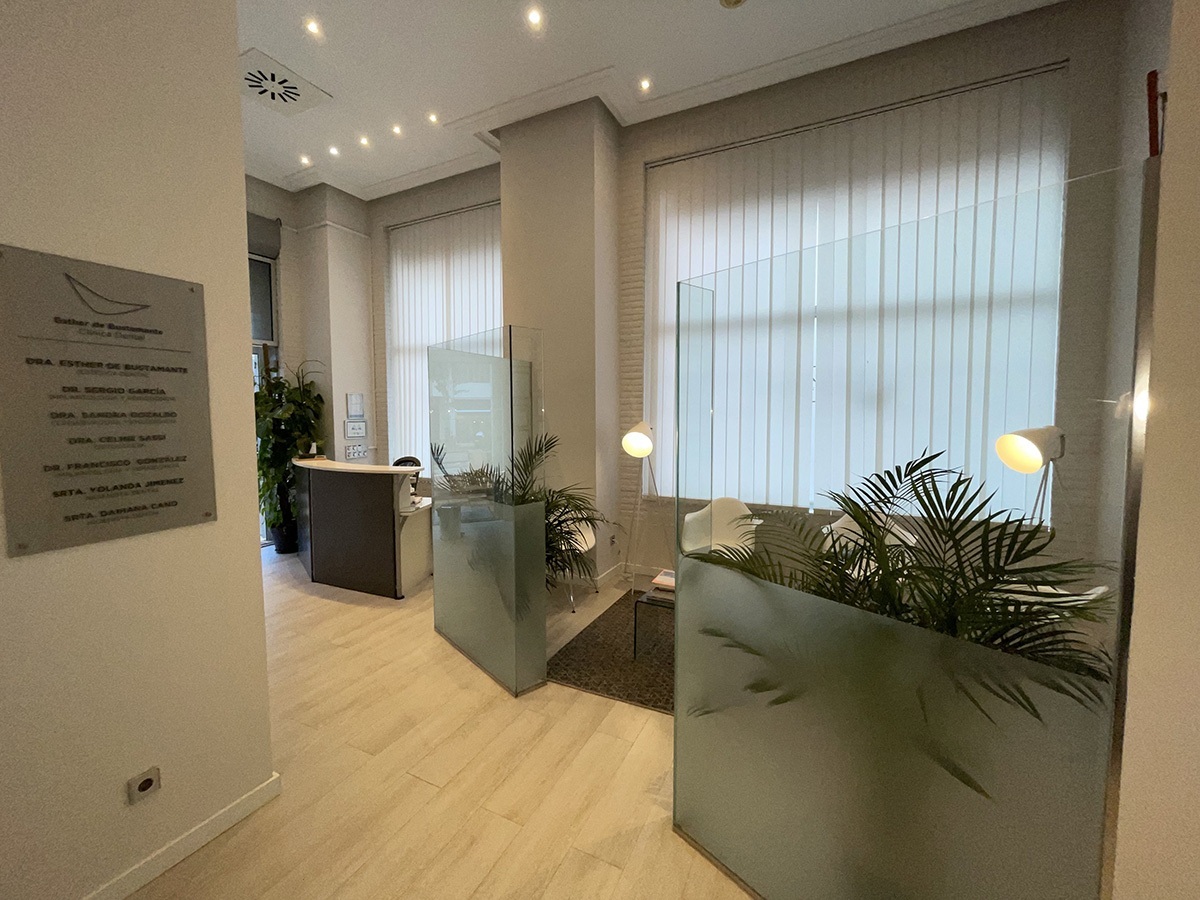 Detalle del interior de la Clínica Dental Bustamante